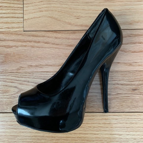 Steve Madden black open-toe patent leather pumps - Picture 5 of 5